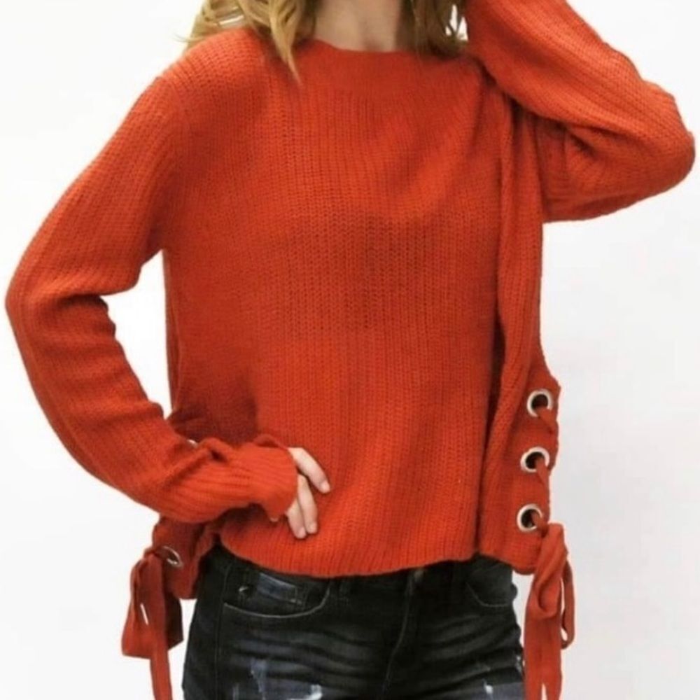 ‎Side Lacing Sweater - Picture 5 of 16